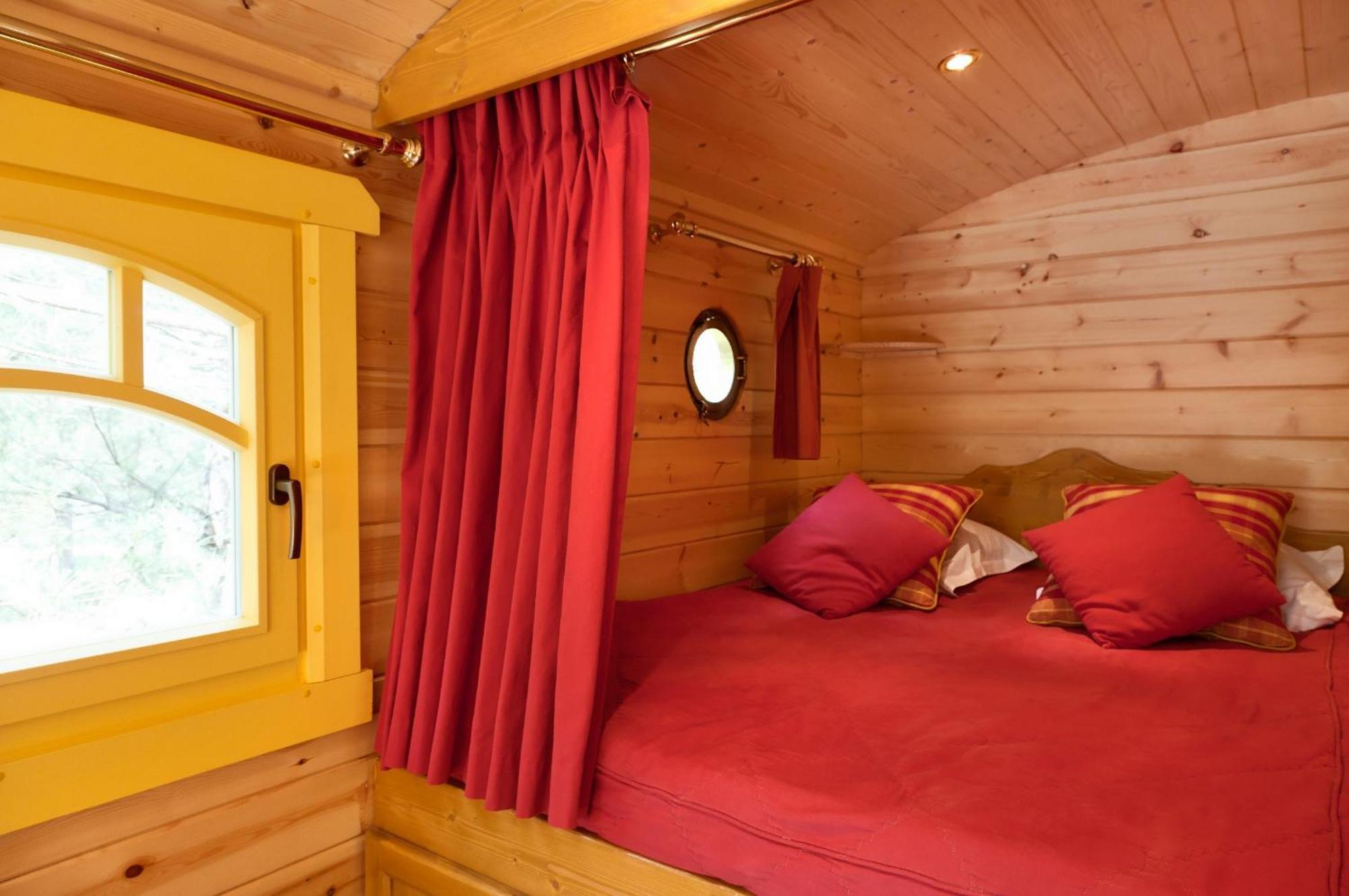 Village Vacances - Defiplanet' Dienne  Bilik gambar